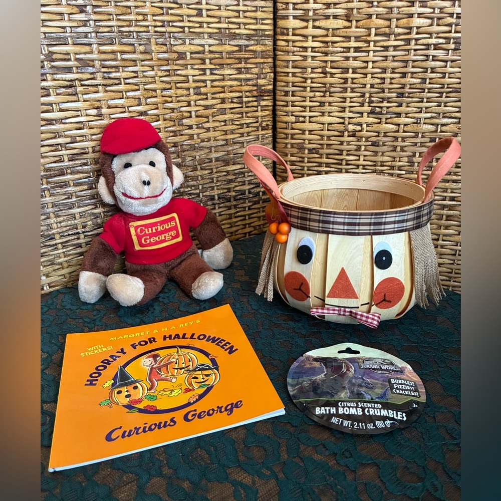 🎃👻Curious George Halloween Gift Set